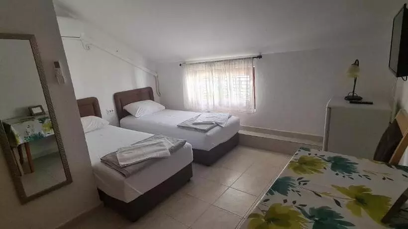 پانسیون Guest House Andrea