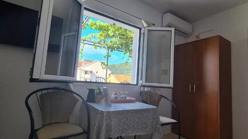 پانسیون Guest House Andrea