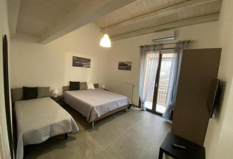 بنسيون L Oasi Del Tirreno