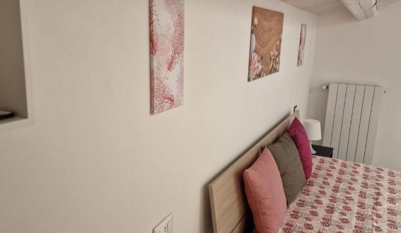 بنسيون L Oasi Del Tirreno