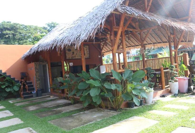 펜션 Orangutans Guest House