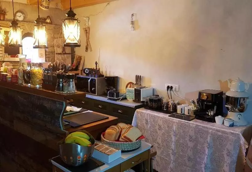 Majatalo River Song Inn