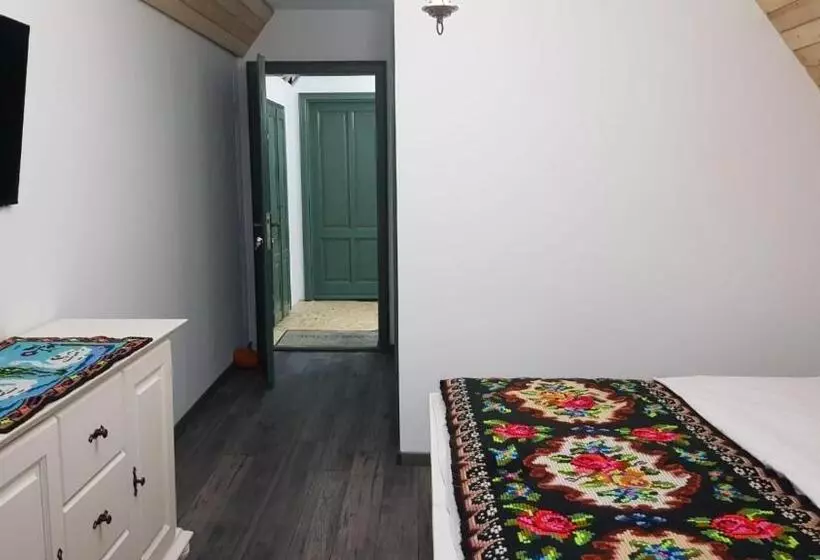 Majatalo River Song Inn