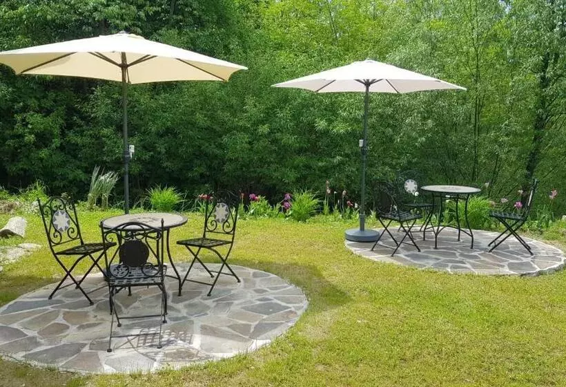 Majatalo River Song Inn