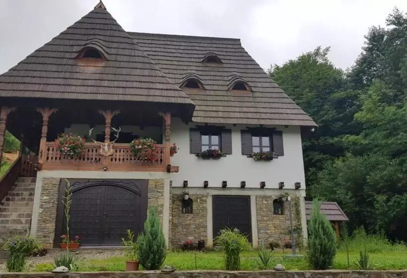 Majatalo River Song Inn