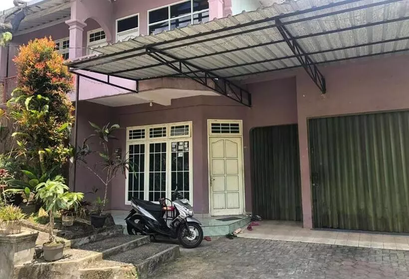 Pensió Siti S Guest House