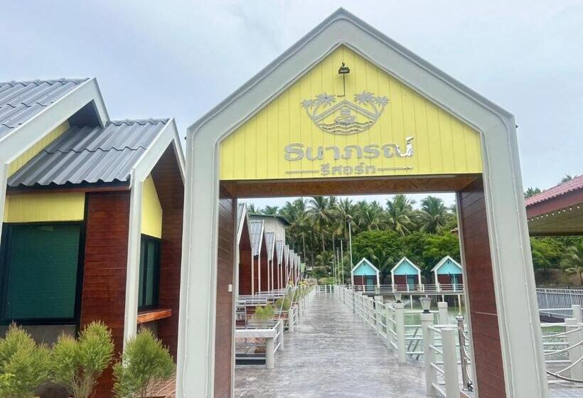 Tanaporn Resort Bangsaphan