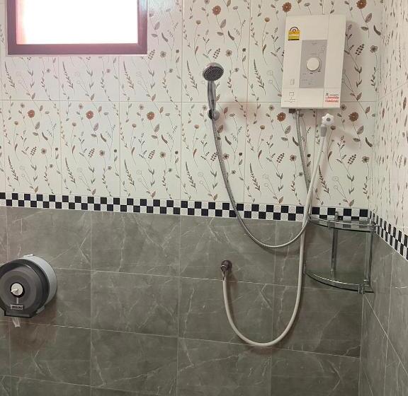 Tanaporn Resort Bangsaphan