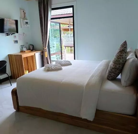 Tanaporn Resort Bangsaphan