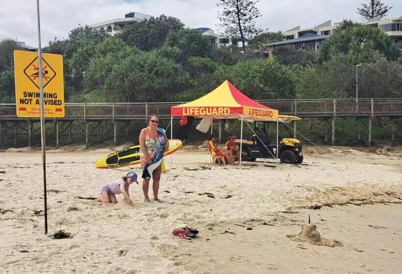 Aamiaismajoitus (B&B) Brisbane 1960s Pool House