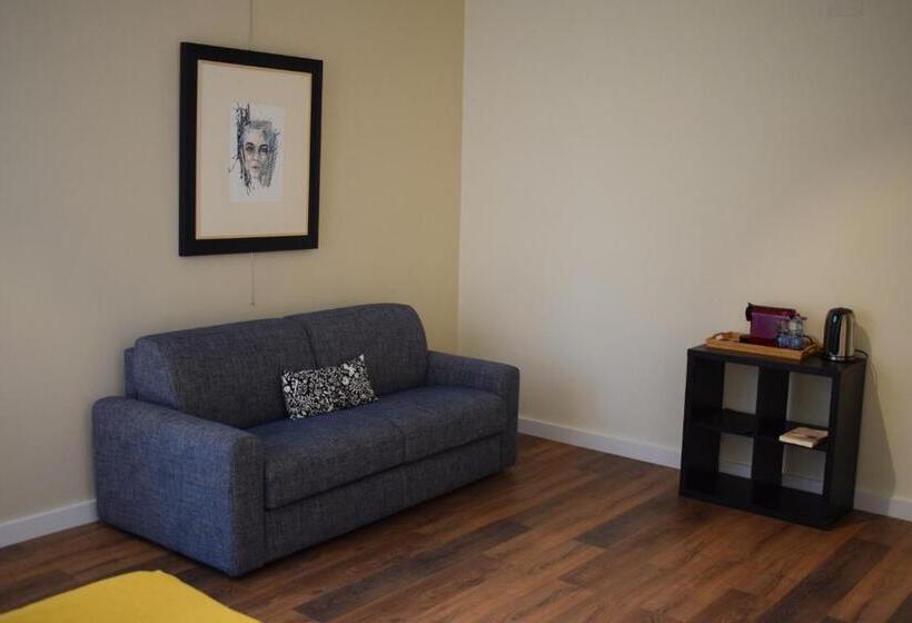 تختخواب و صبحانه La Dimora Dell Arte