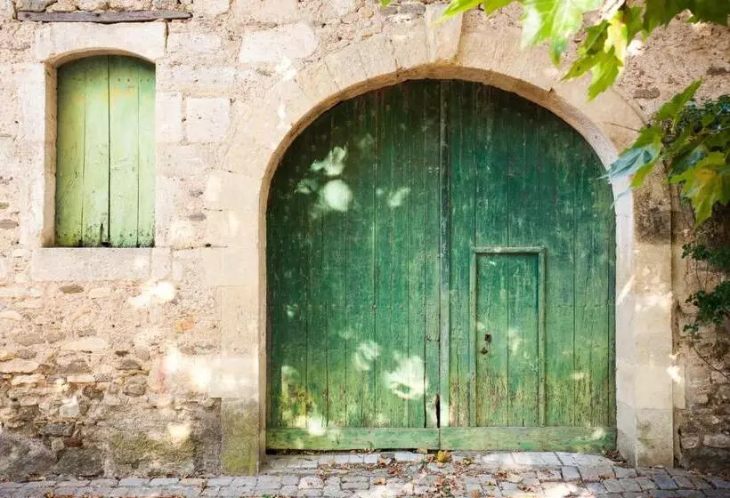 Aamiaismajoitus (B&B) Seigneurie De Peyrat