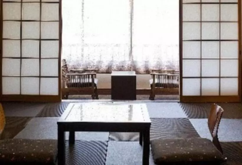 Hotelli 湯郷温泉 かつらぎ
