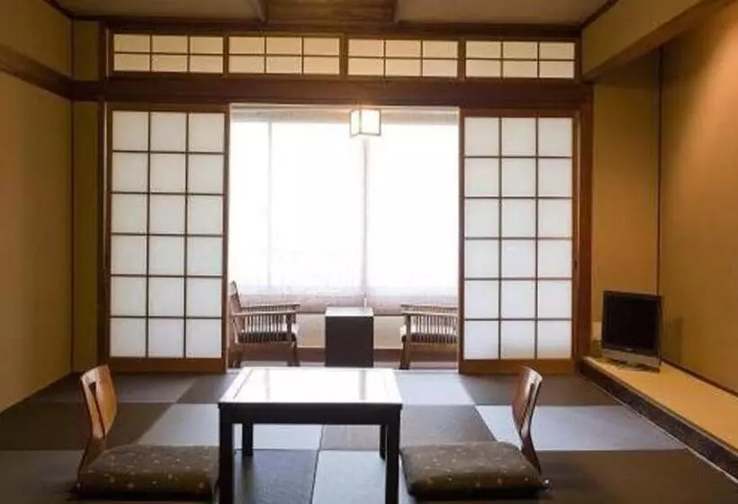 Hotelli 湯郷温泉 かつらぎ