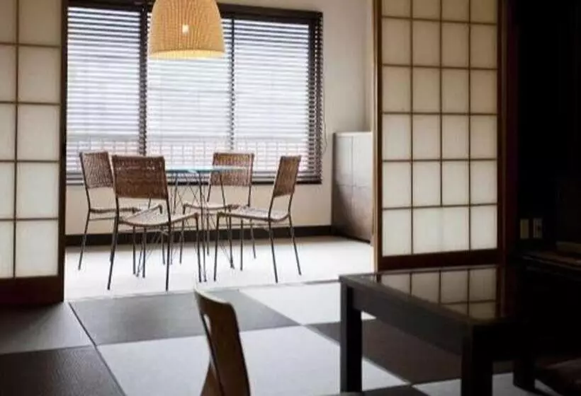 Hotelli 湯郷温泉 かつらぎ