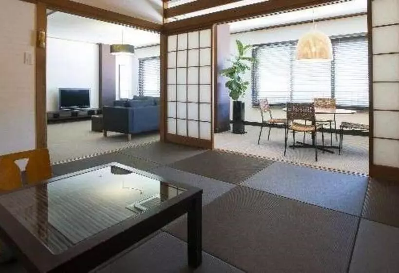 Hotelli 湯郷温泉 かつらぎ