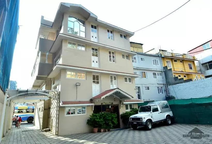 ホテル Bn Tourist Home
