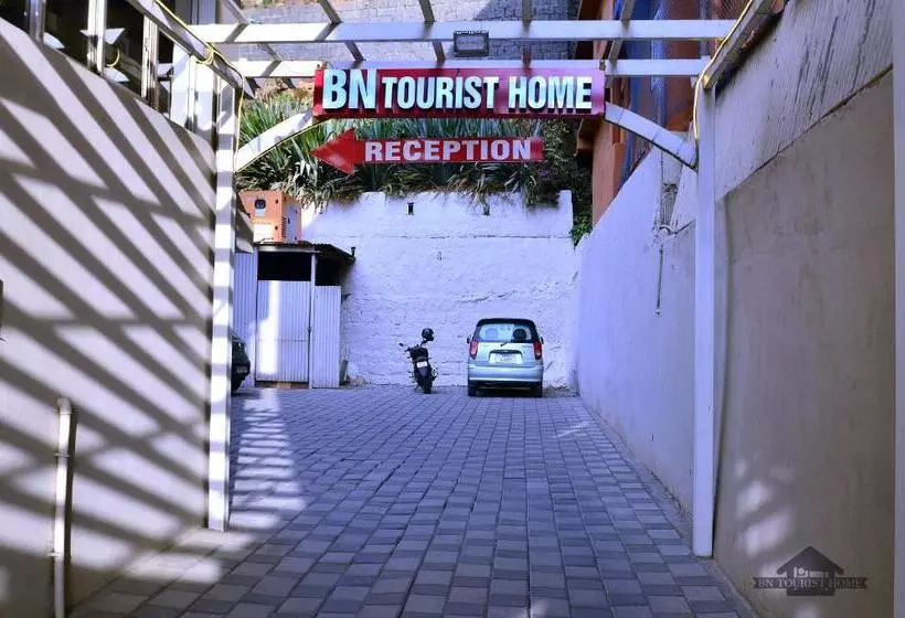 ホテル Bn Tourist Home