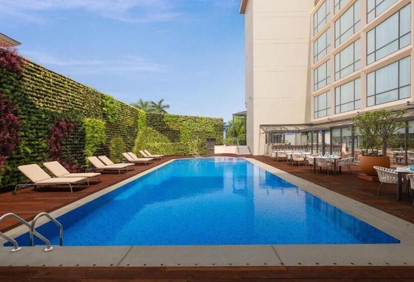 هتل Courtyard By Marriott Goa Colva