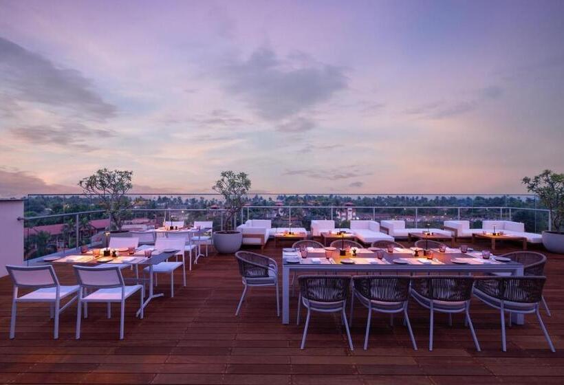 هتل Courtyard By Marriott Goa Colva