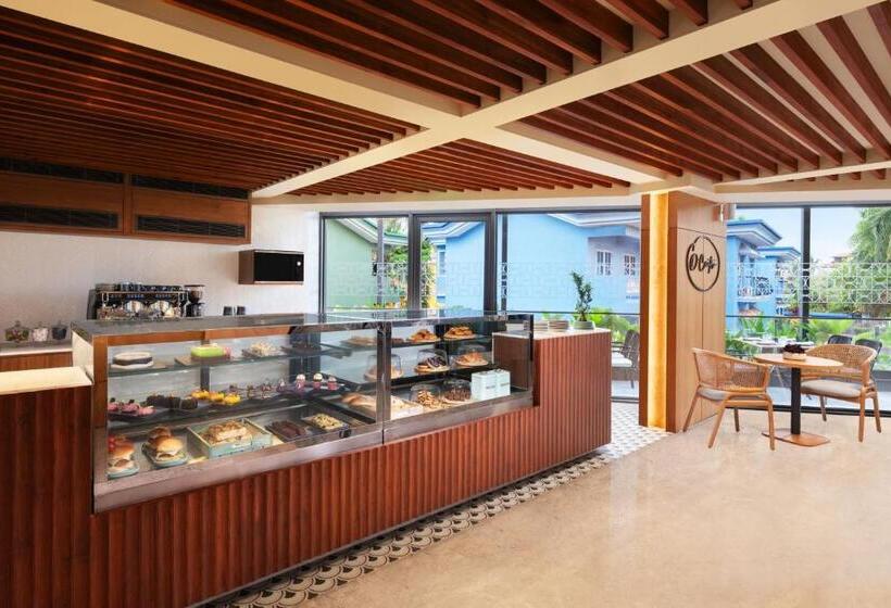 هتل Courtyard By Marriott Goa Colva