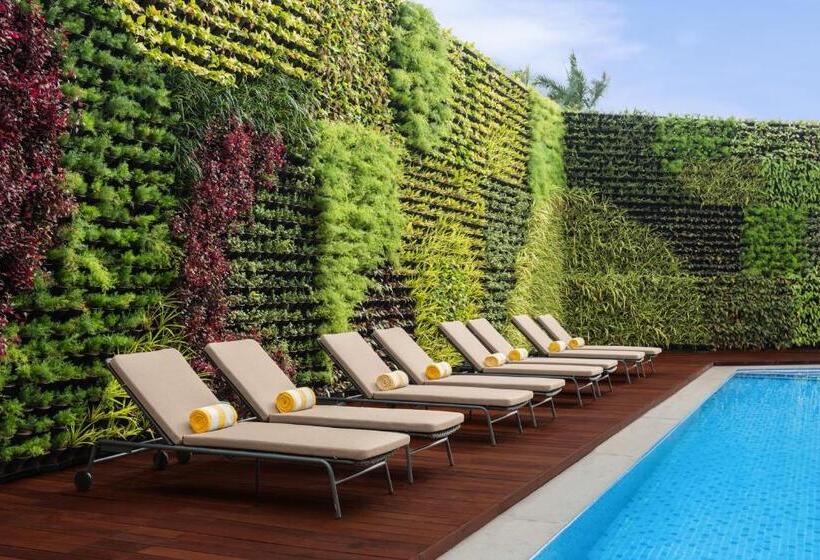 هتل Courtyard By Marriott Goa Colva