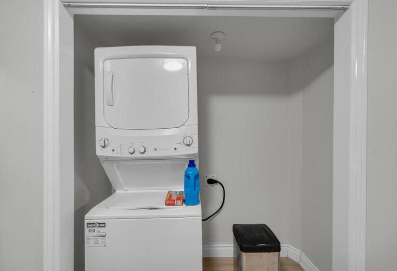 فندق Crescentwood Properties