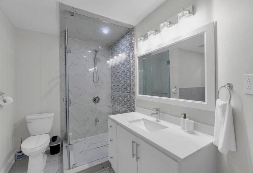 فندق Crescentwood Properties