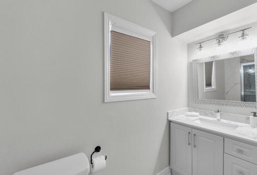 فندق Crescentwood Properties