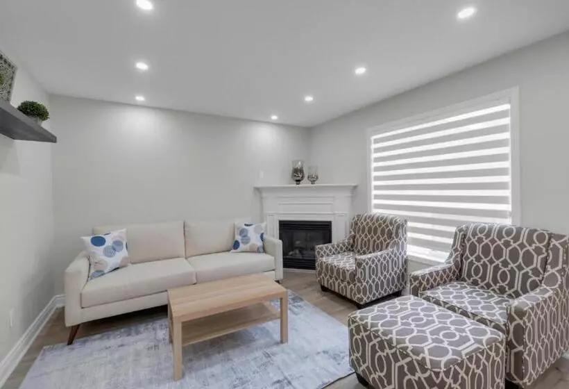 Hotelli Crescentwood Properties