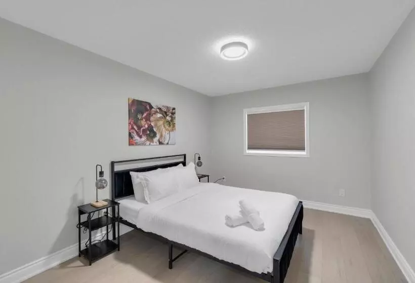 Hotelli Crescentwood Properties