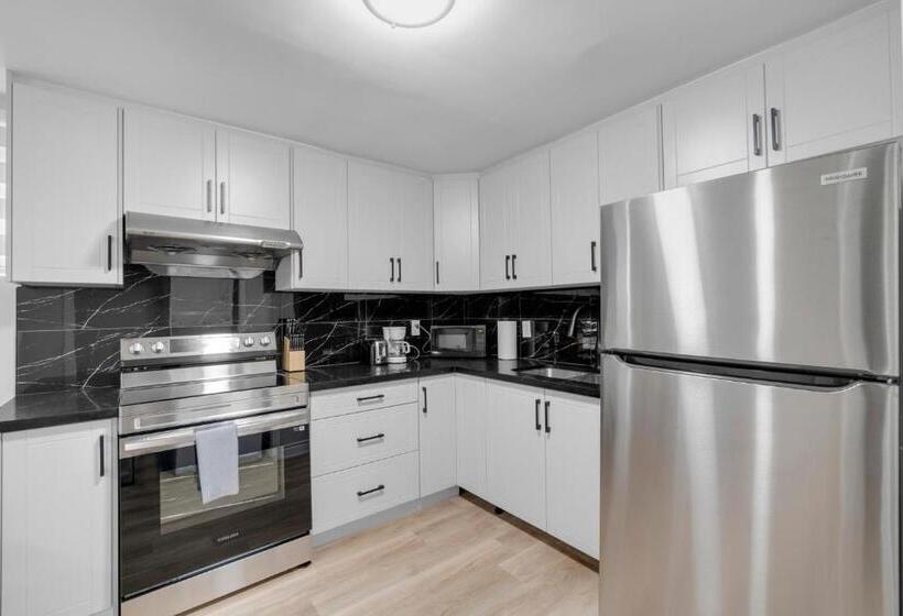 فندق Crescentwood Properties