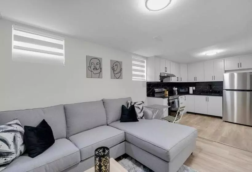 Hotelli Crescentwood Properties
