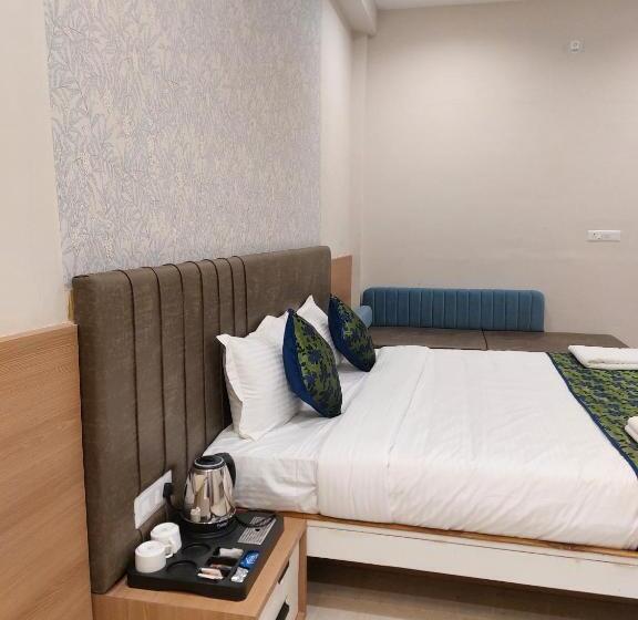 בית מלון כפרי Maa Bhagwati Palace