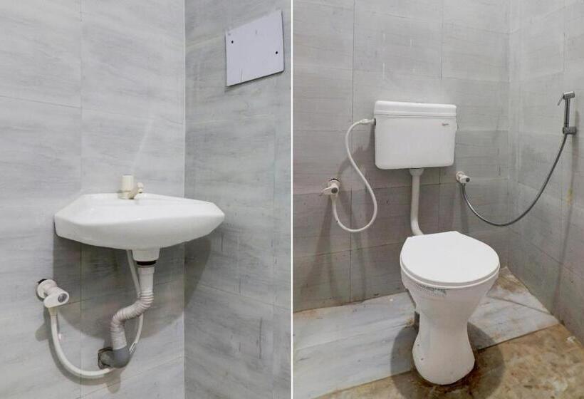 Hotel Oyo 82417 Radhe