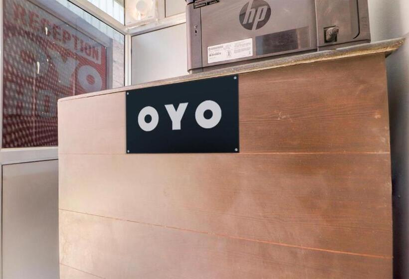 Hotel Oyo 82417 Radhe