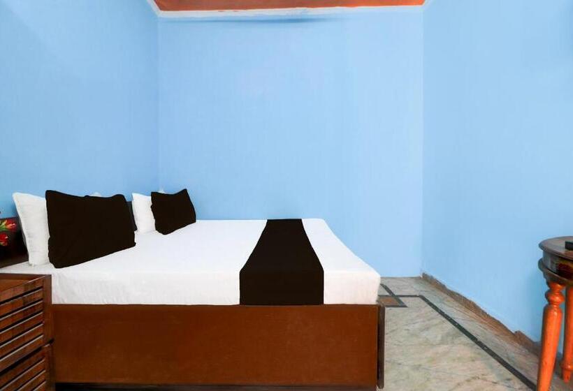 Hotel Oyo 82417 Radhe