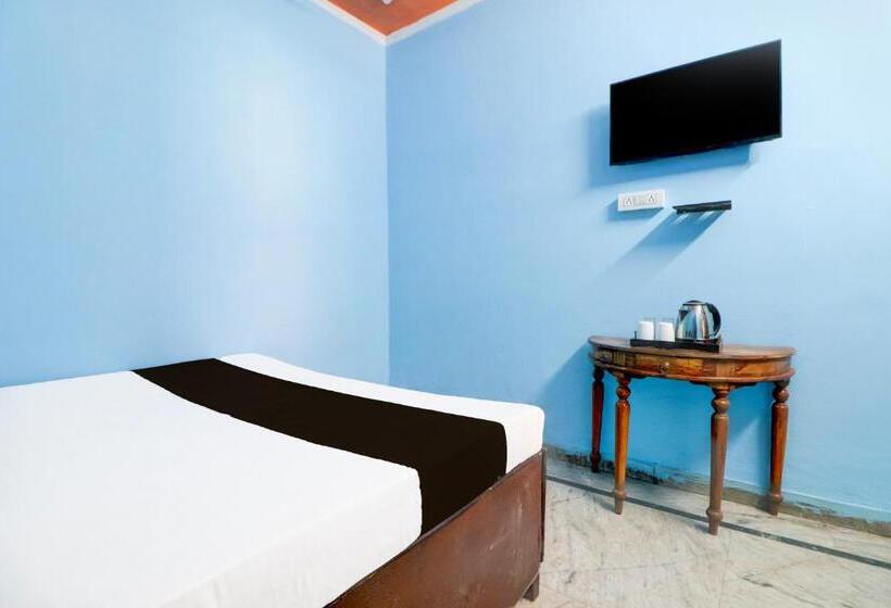 Hotel Oyo 82417 Radhe