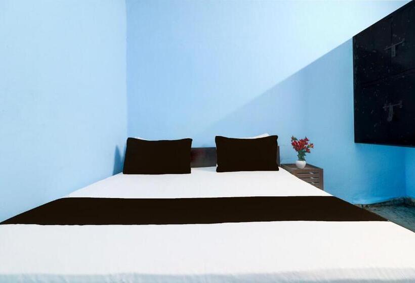 Hotel Oyo 82417 Radhe