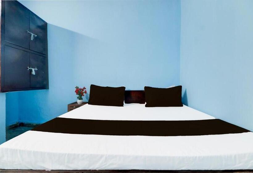 Hotel Oyo 82417 Radhe