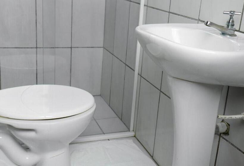 Отель Renata Tubarão