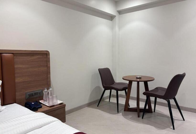 Отель Sai Ram Regency