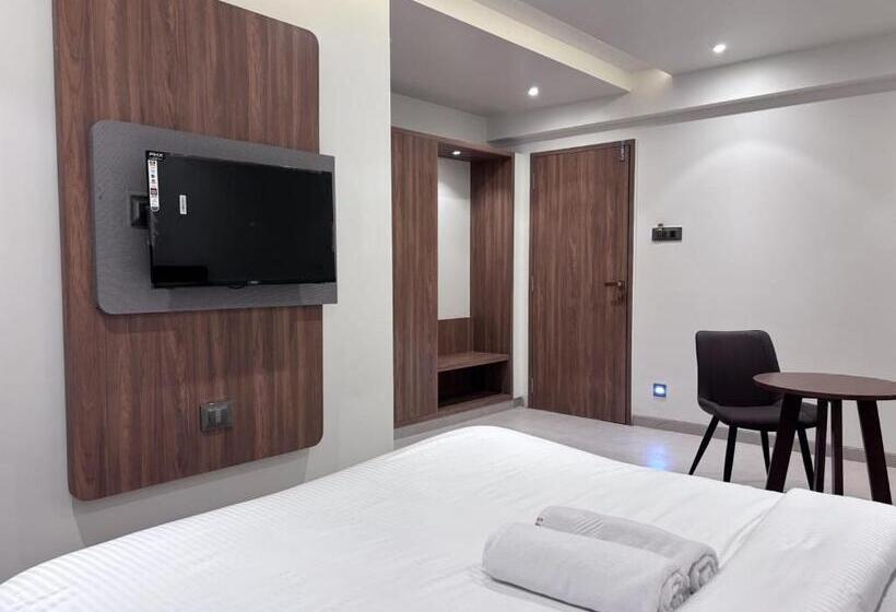 Отель Sai Ram Regency