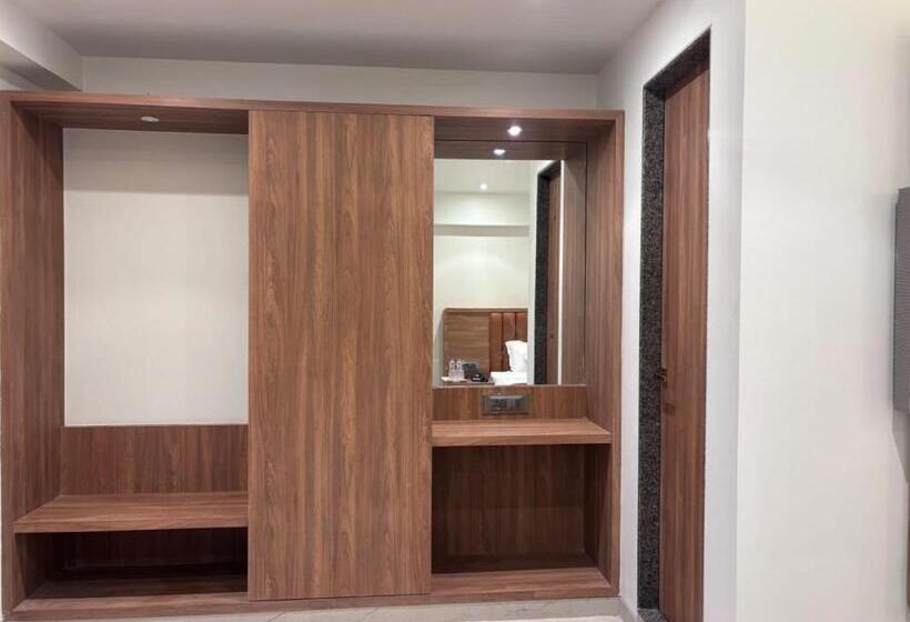 Отель Sai Ram Regency