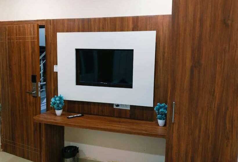 Hotel Shree Radha Krishna