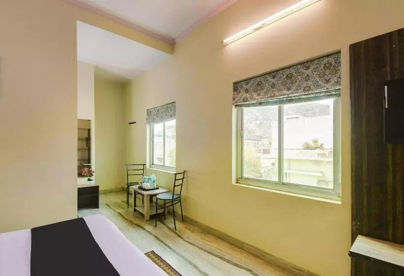 Oyo Hotel Amer