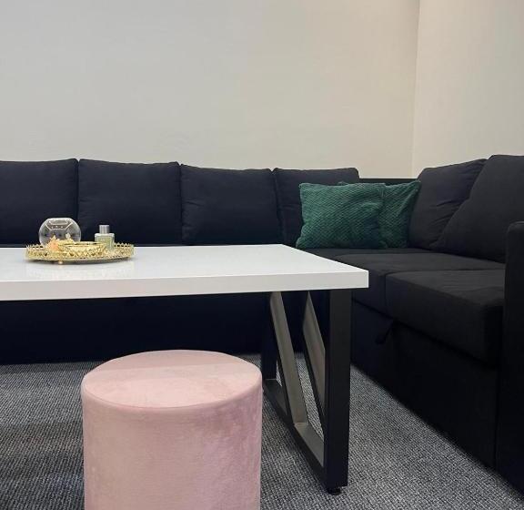 پانسیون Apartman H13