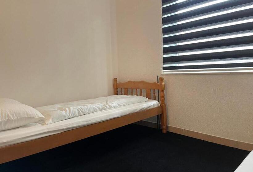 پانسیون Apartman H13