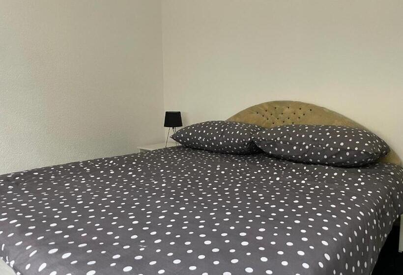 پانسیون Apartman H13