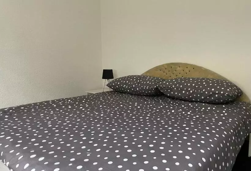 پانسیون Apartman H13